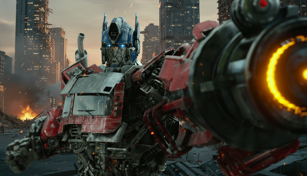 Transformers Director Boards High-Octane Reboot of a 90s Action Classic