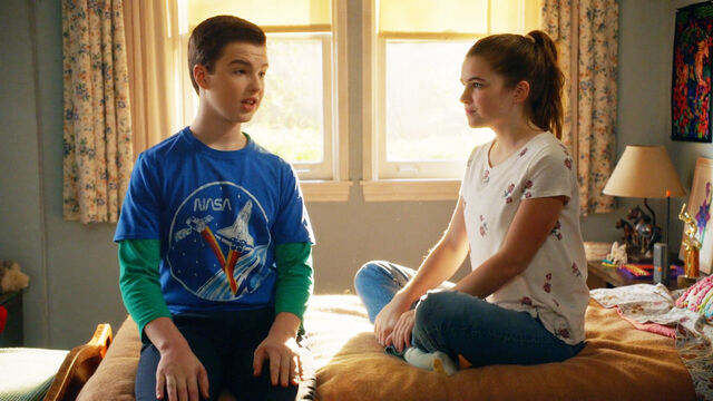 Young Sheldon’s BTS Video Makes Sheldon & Missy's Scene Even More Touching