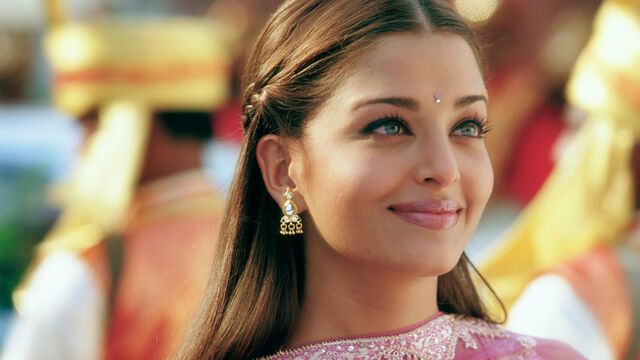 The Whole World Loved Aishwarya Rai, But In Her Native India She Was Called a "National Disgrace"