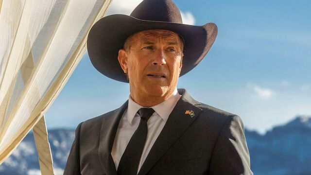 Here's How Much Money They Pay Extras on Yellowstone Set Here's How Much Money They Pay Extras on Yellowstone Set