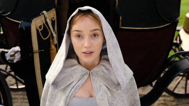 Bridgerton: the Real Reason Behind Phoebe Dynevor's Departure Bridgerton: the Real Reason Behind Phoebe Dynevor's Departure