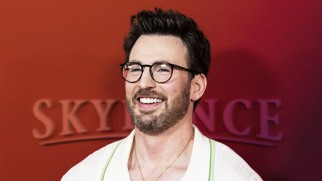 Chris Evans' Mom Had the Best Reaction to His 'Sexiest Man Alive' Win