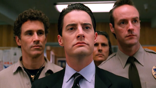 These 15 Shows Are a Must-Watch for Twin Peaks Fans