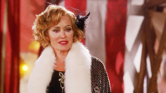 The Real Reason All the Original Stars Left American Horror Story