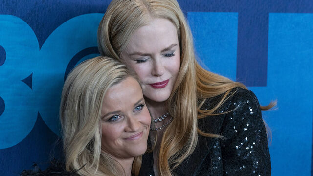 Sex And the City Fans, These 10 Shows Will Fill the Carrie-shaped Hole in Your Heart Sex And the City Fans, These 10 Shows Will Fill the Carrie-shaped Hole in Your Heart