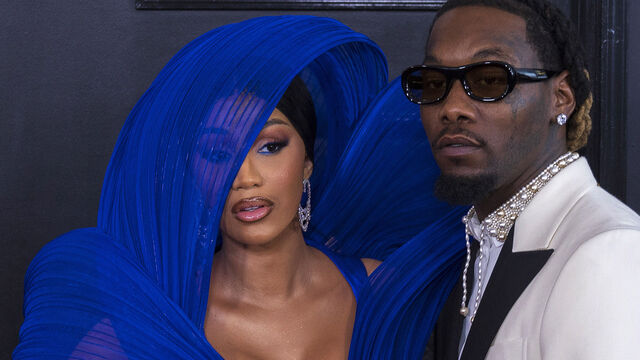 Сardi B Gives Unfiltered Response to Offset's Cheating Allegations Сardi B Gives Unfiltered Response to Offset's Cheating Allegations