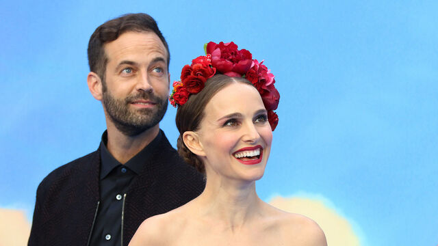 8 Hollywood Couples Who Met on Set & Still Together in 2023, 40 Years On!