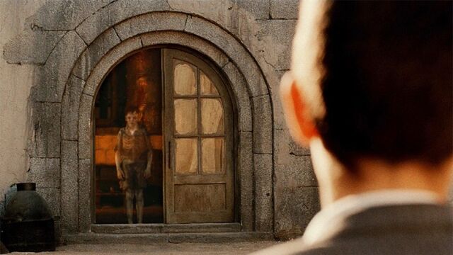 The Devil's Backbone and 4 Other Most Disturbing Horror Movies About Ghosts
