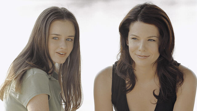 The Age Gap Between Gilmore Girls Cast & Their Characters is Frankly Eye-Opening