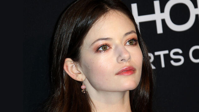 Bella and Edward's Daughter All Grown Up: Here's What She Looks Like Now Bella and Edward's Daughter All Grown Up: Here's What She Looks Like Now