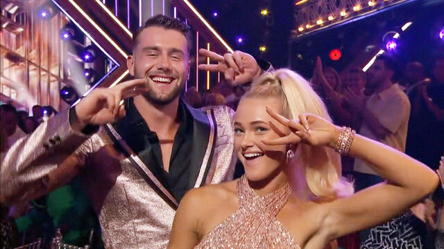 DWTS Fans Want Harry Voted Out After 'Uncomfortable' Performance