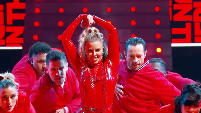 5 Most Heart-Warming Moments From Dancing with the Stars Season 32 5 Most Heart-Warming Moments From Dancing with the Stars Season 32