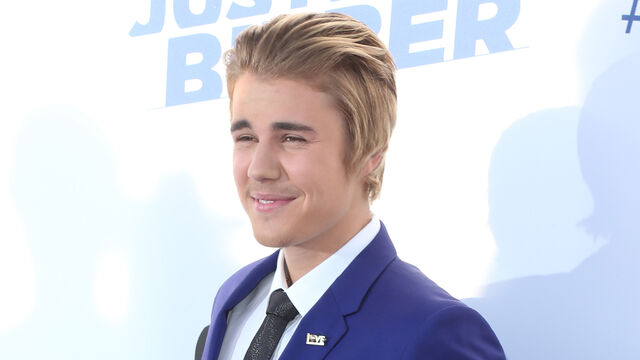 Six Times Eager Fans Were Just Too Much For Celebrities