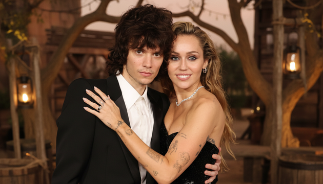 Miley Cyrus Engaged to Maxx Morando — And Avatar Played a Starring Role