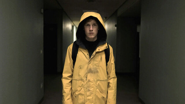 10 Netflix Series Everyone Should See At Least Once – Yes, They Are THAT Good