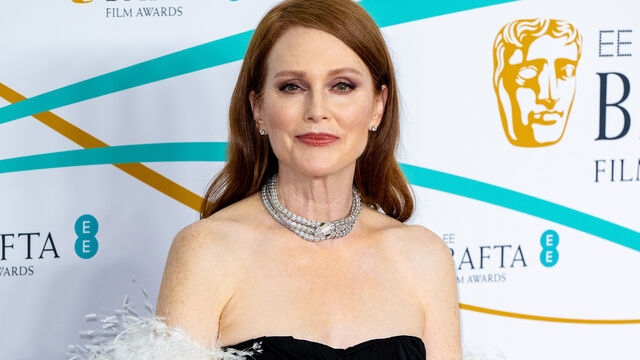 The Julianne Moore Guide to Fashion for Redheads: 5 Essential Tips The Julianne Moore Guide to Fashion for Redheads: 5 Essential Tips