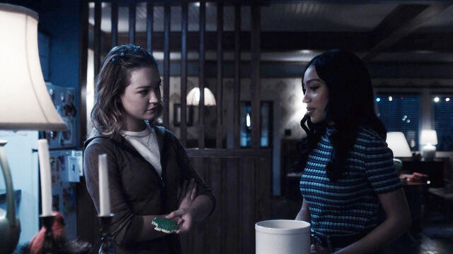 Keep On With Fan Theories, Cause Cruel Summer Showrunner Definitely Sees Them Keep On With Fan Theories, Cause Cruel Summer Showrunner Definitely Sees Them
