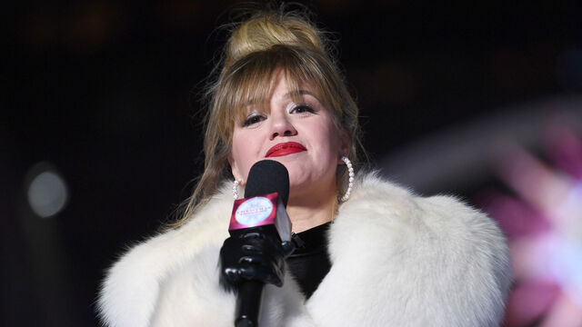 Kelly Clarkson's Career Was Almost Nipped in the Bud by a Dangerous Accident Kelly Clarkson's Career Was Almost Nipped in the Bud by a Dangerous Accident