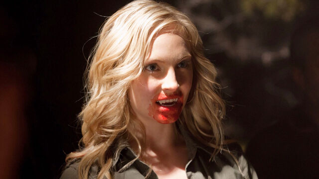 Unlike Twilight, TVD is A Vampire Love Story Done Right Unlike Twilight, TVD is A Vampire Love Story Done Right