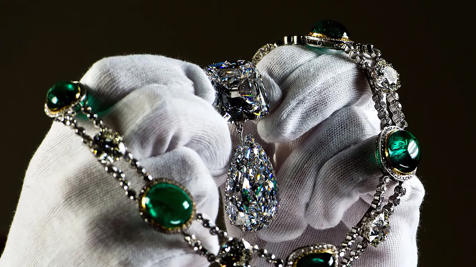 Cullinan: The Story Behind the World's Biggest Diamond Elizabeth II Inherited