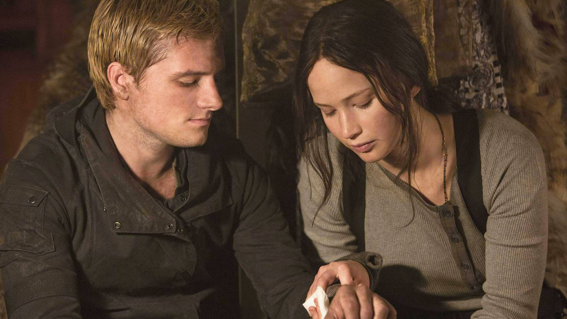 Katniss Never Really Loved Peeta in Hunger Games, and This Scene Proves It