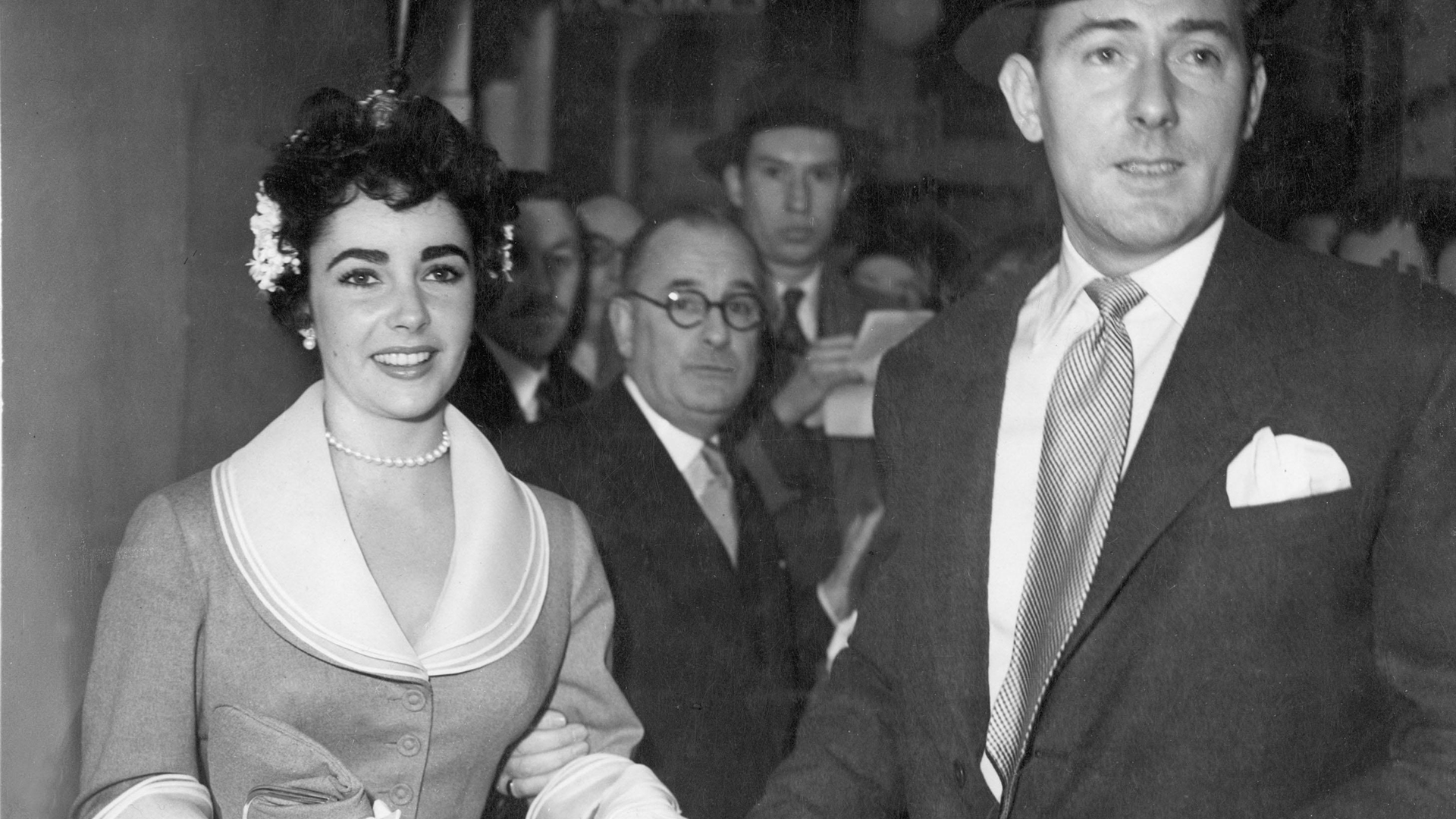 Elizabeth Taylor: A Tale of Eight Marriages and Seven Husbands