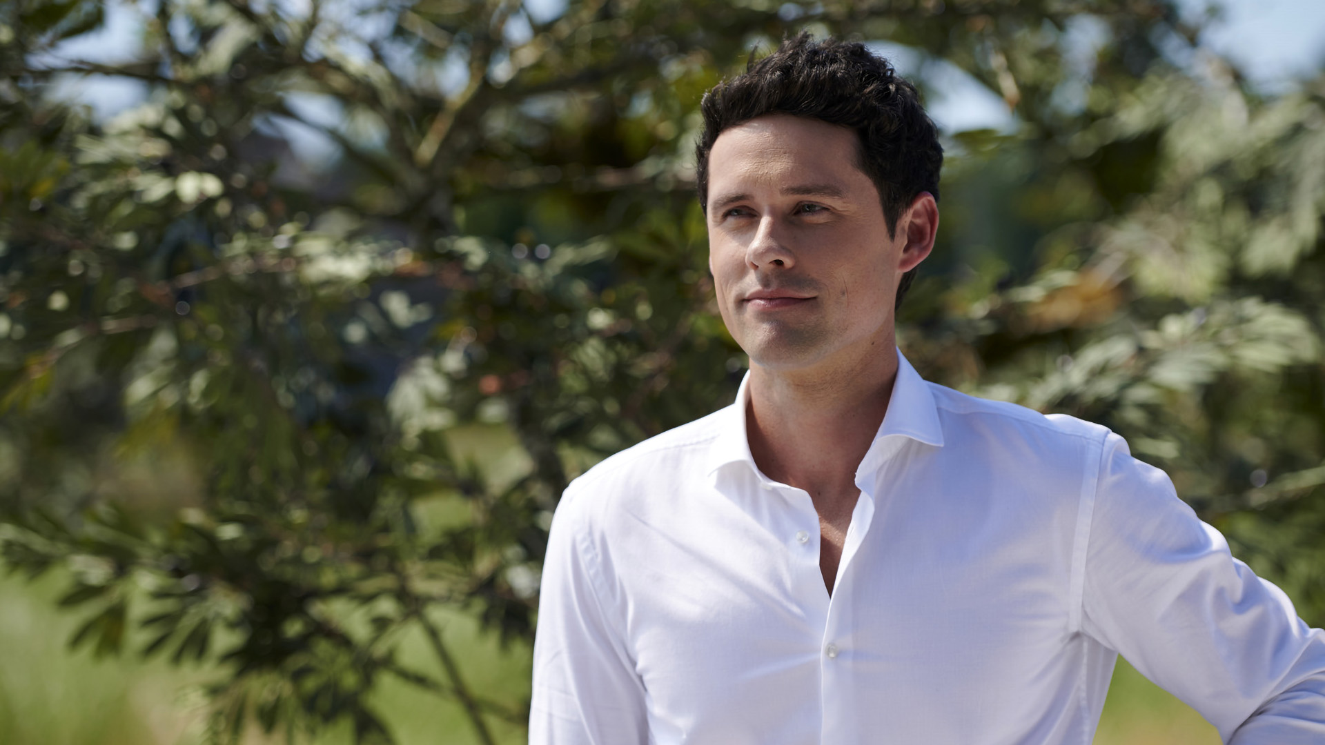 4 Hallmark Movies Starring Benjamin Hollingsworth to Watch After Virgin River S5