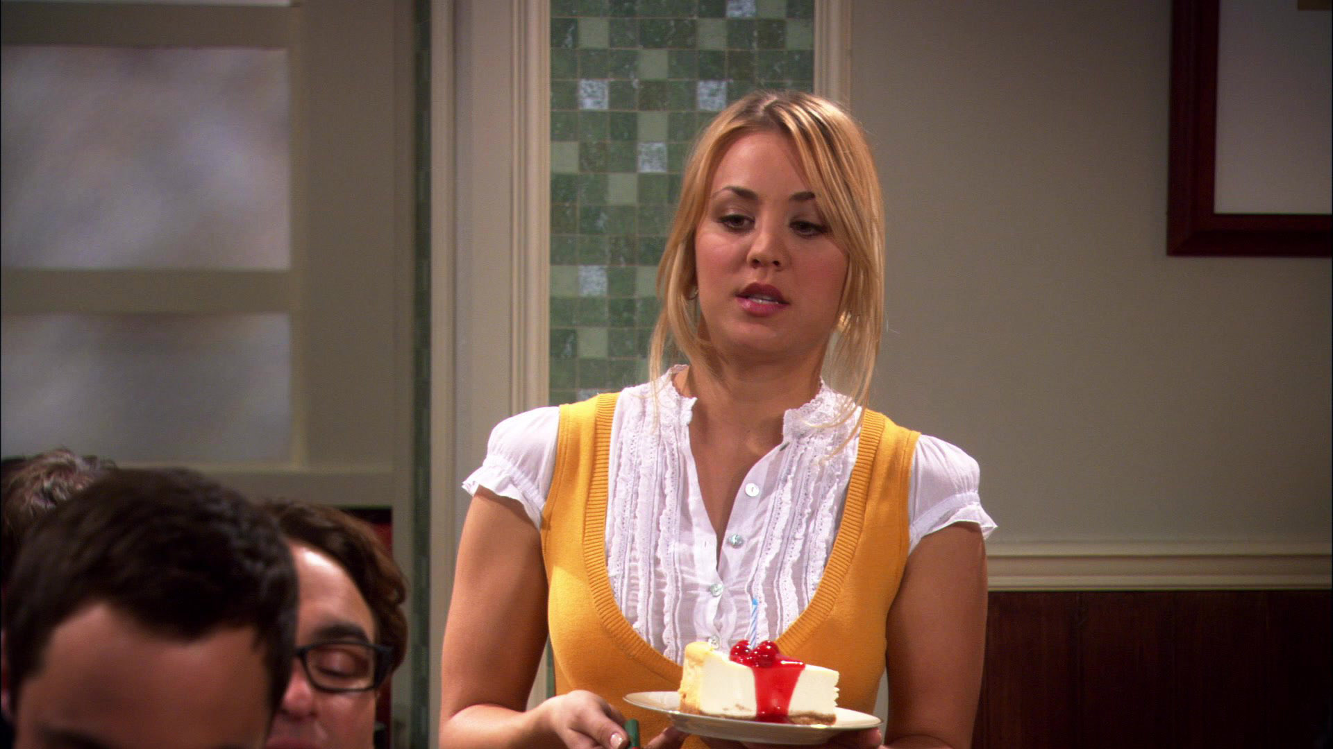 Kaley Cuoco Disliked Big Bang Theory Storyline So Much, She Got It Cut