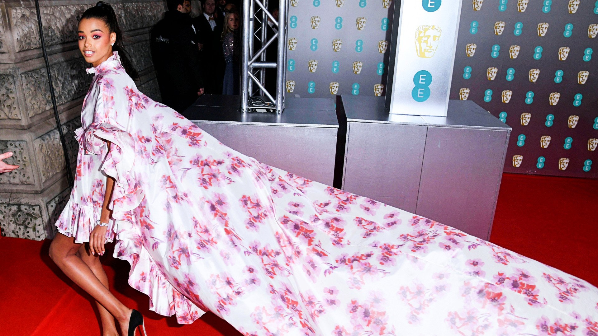 Who Wore it Worst? Check Out These 6 Ridiculous Celebrity Dresses