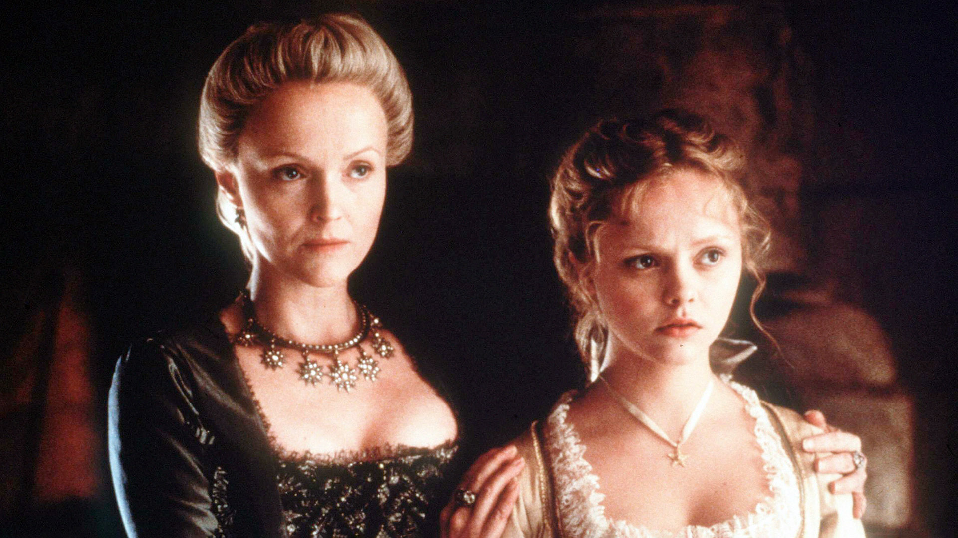 Your Ultimate Guide to 15 of '90s Halloween Movies on Streaming