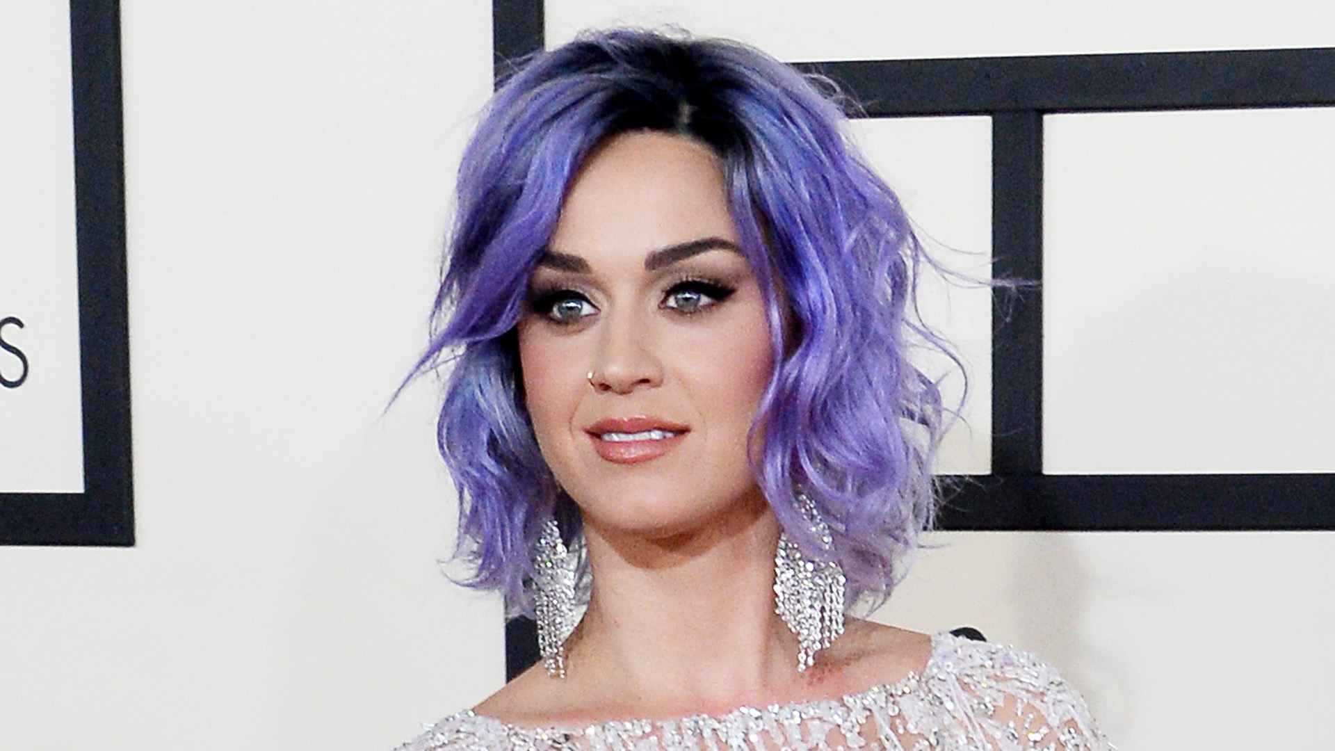 From Blue to Green: 6 Celebrity Hair Transformations That Will Make Your Jaw Drop