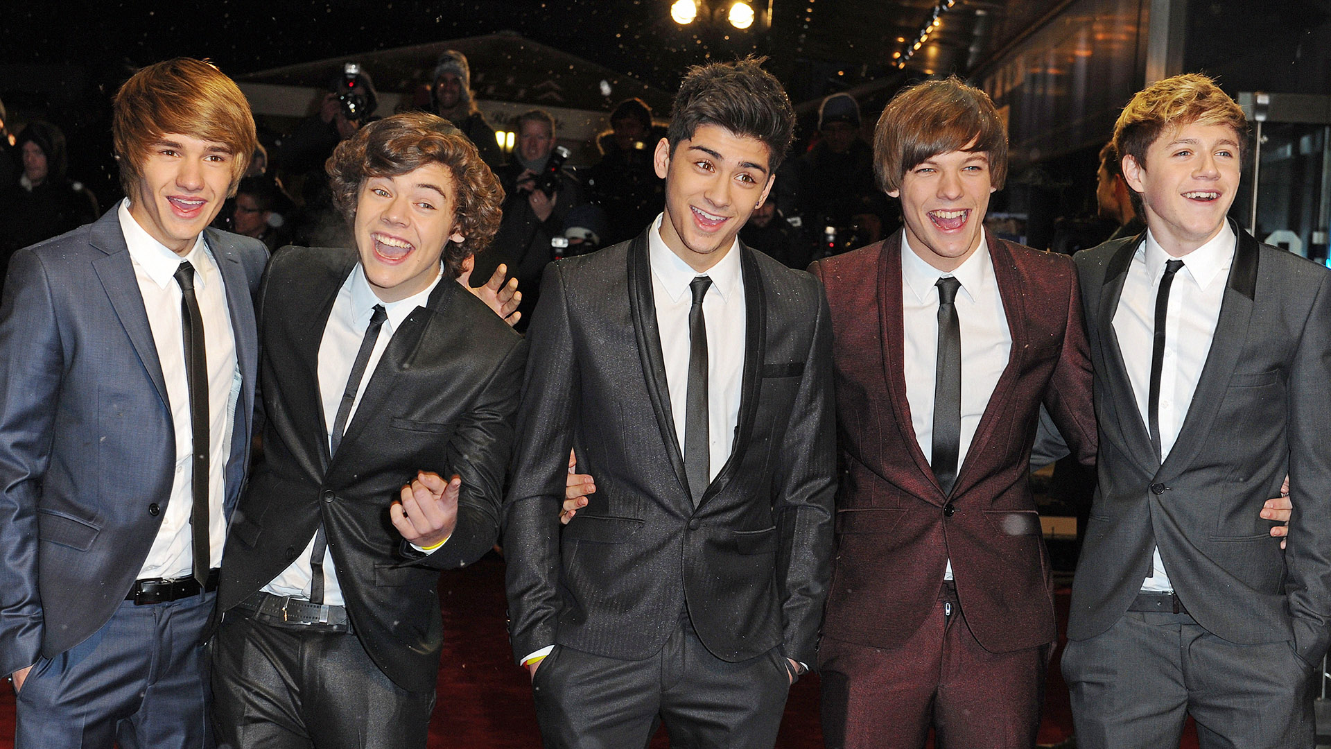 Then & Now: See One Direction's First & Most Recent Red Carpet Pics