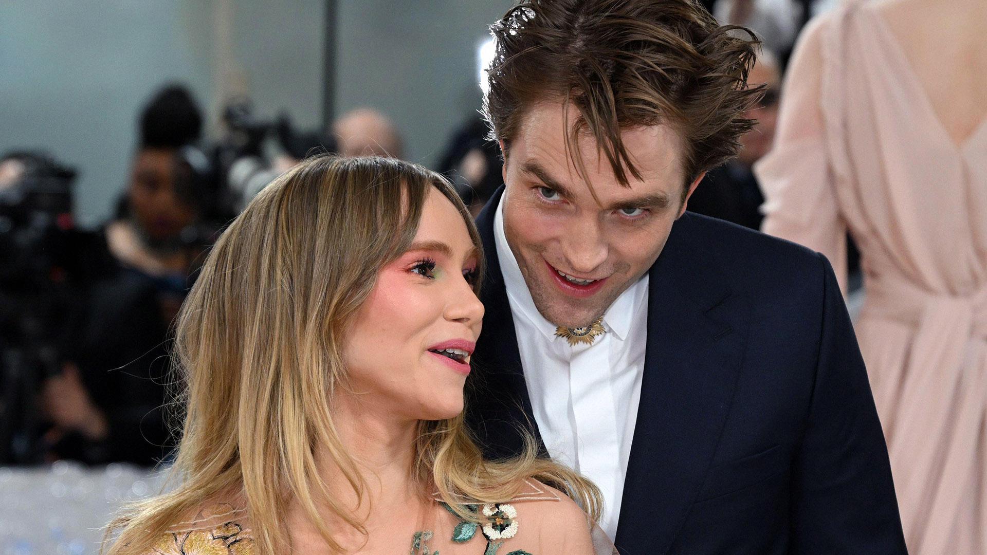 Ultimate 'Aww' Moment: Robert Pattinson's Adorable Support for Suki Waterhouse