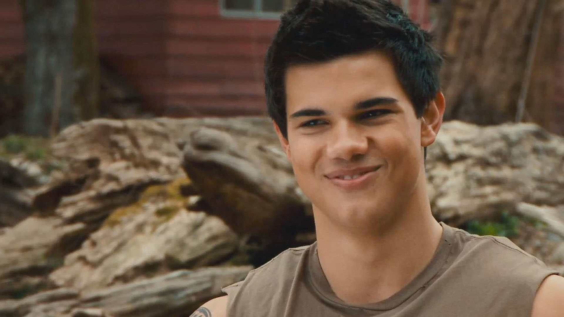 7 Actors Who'd Be Better Than Taylor Lautner as Jacob in Twilight TV Series