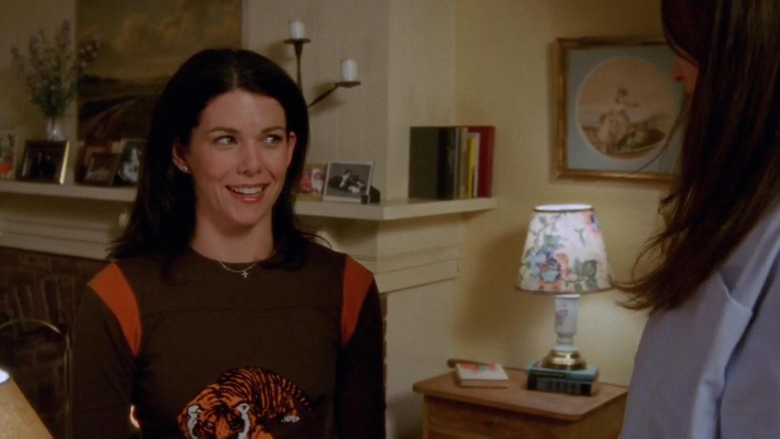7 Coziest Gilmore Girls Episodes Perfect to Watch in the Fall - image 1