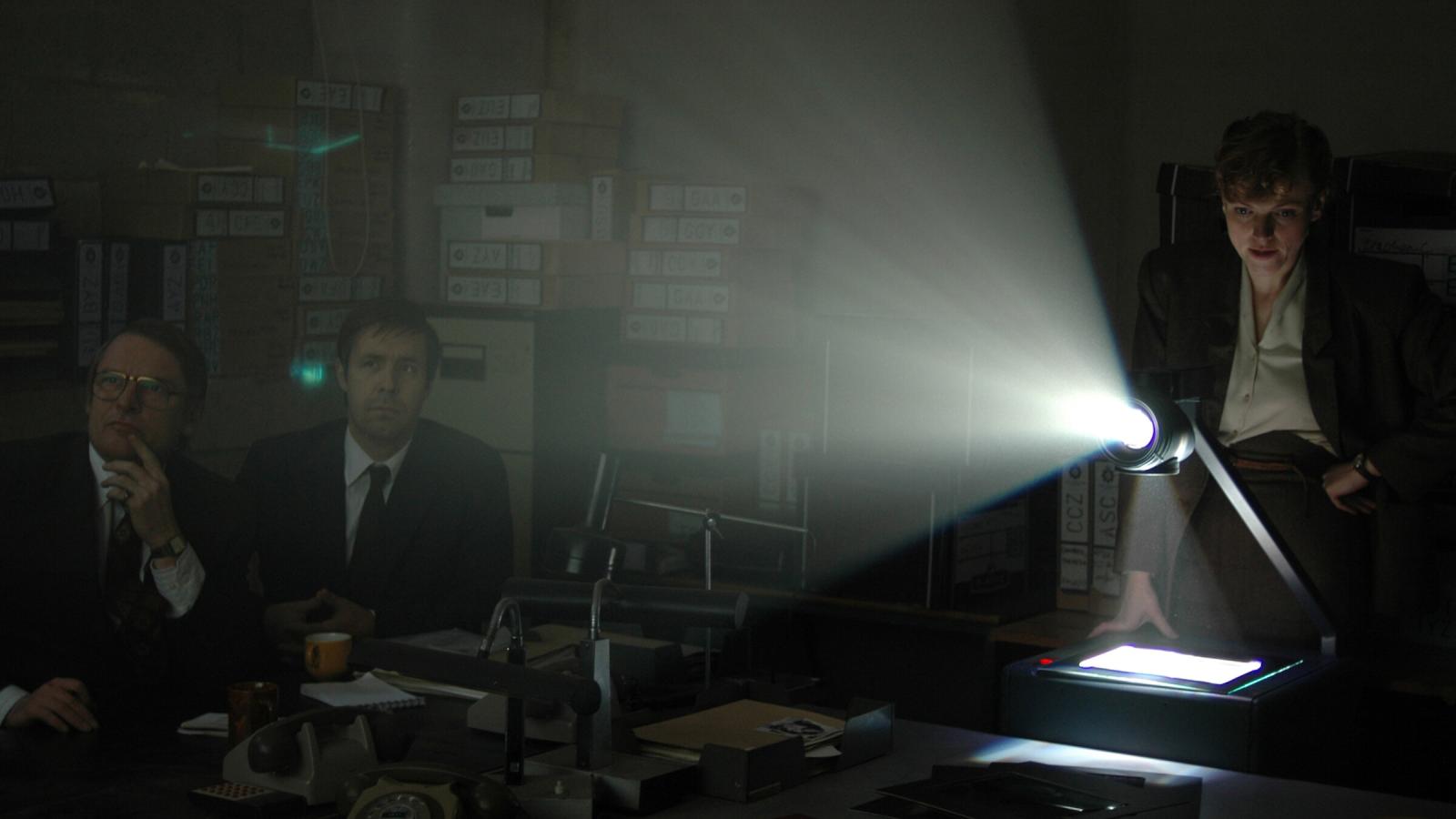 Neflix Fans, This Serial Killer Drama with Shetland and Downton Abbey Stars Is a Must-Watch! - image 2