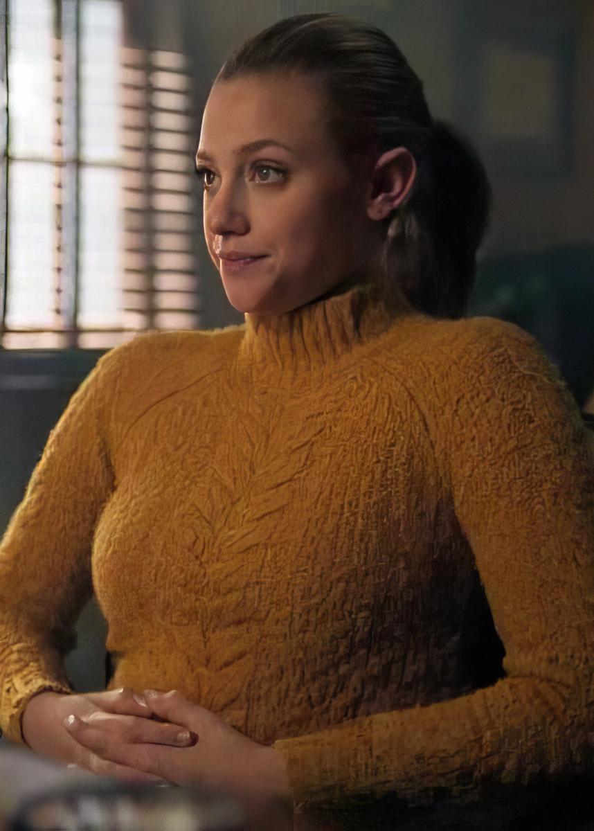 Riverdale's Betty was the Queen of Sweater: Here Are Her Top 10 Looks - image 9