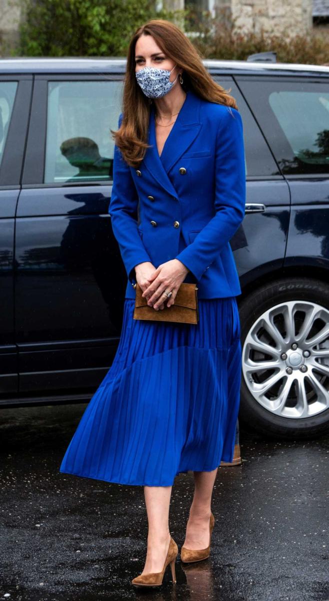 Kate Middleton's Rare Red Carpet Mishaps: 10 Outfits We Bet She'd Like to Forget - image 2