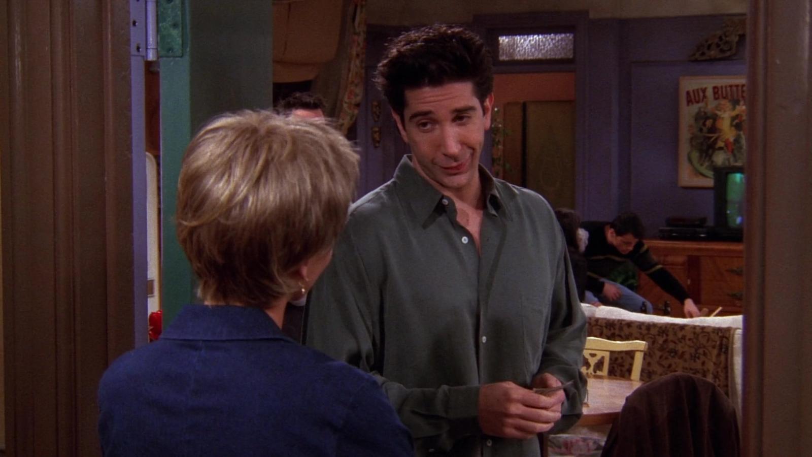 5 Most Embarrassing Things Ross Did Throughout All 10 Seasons of Friends - image 5