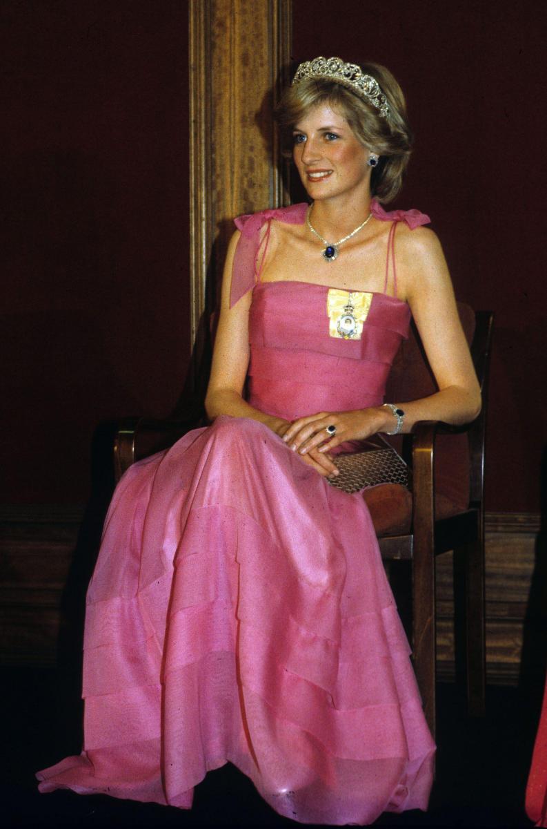 Princess Diana's 10 Most Outrageous '80s Outfits - image 8