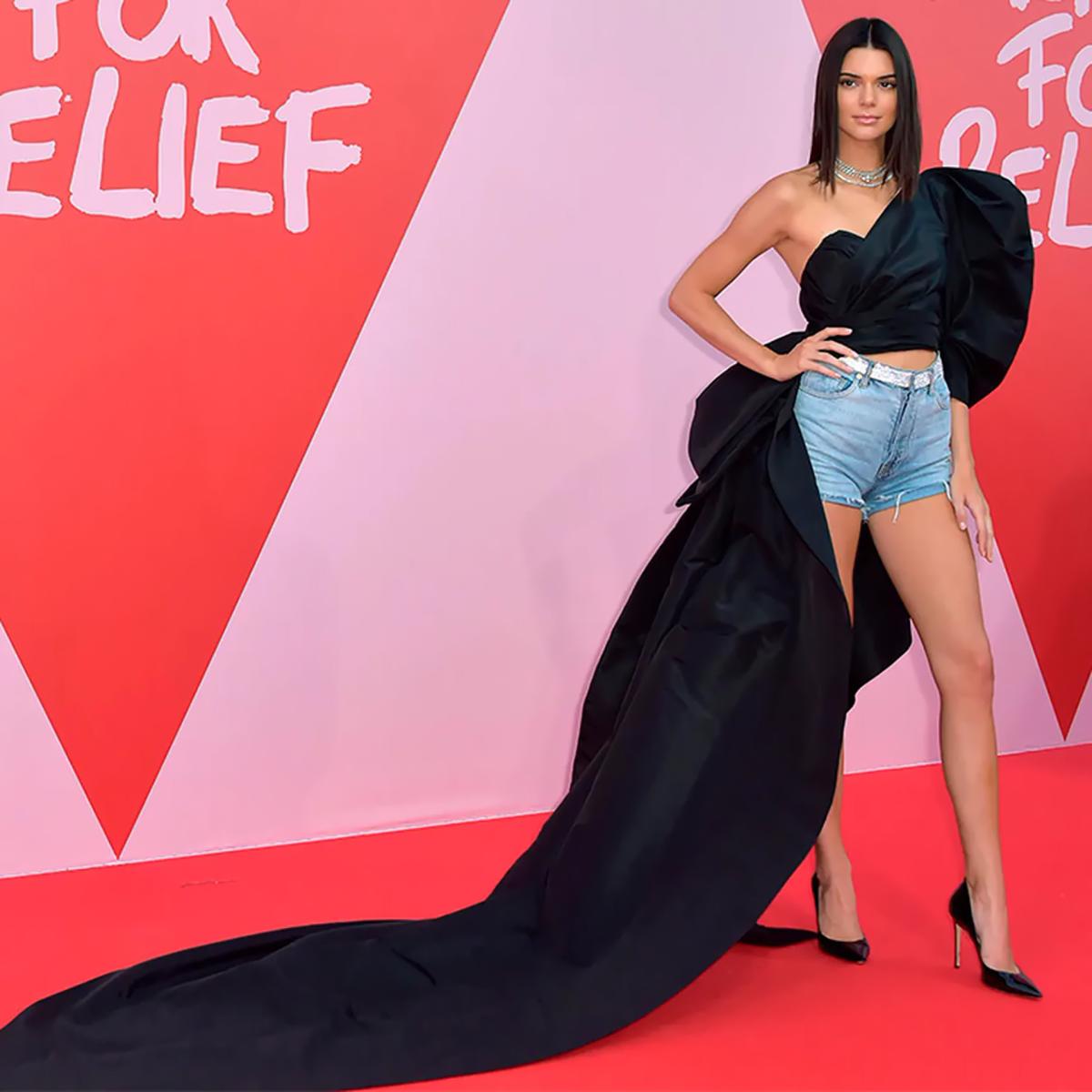 7 Kendall Jenner's Dumbest Fashion Faux Pas - image 7