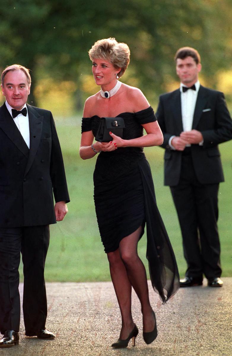 6 Iconic Princess Diana Looks, Including the "Revenge Dress" - image 4