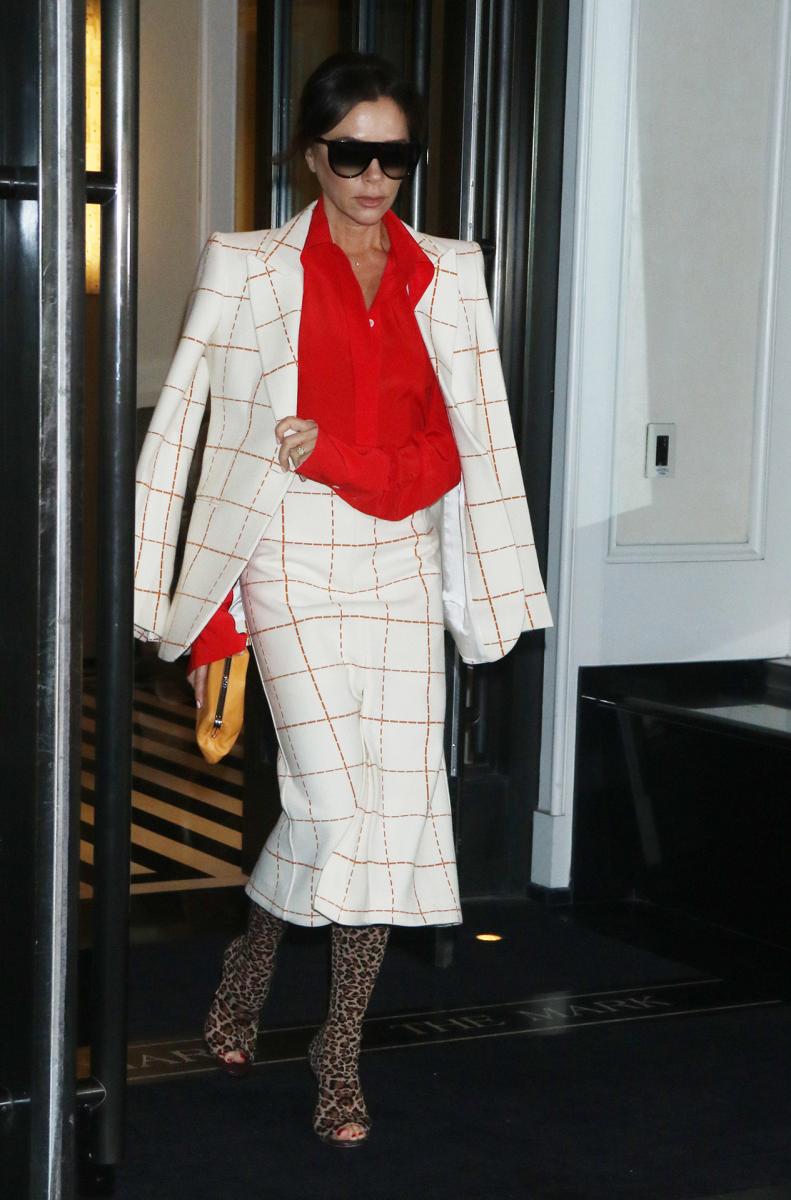 How to do the Victoria Beckham Office Look: 7 Tips for Looking Chic and Professional - image 2