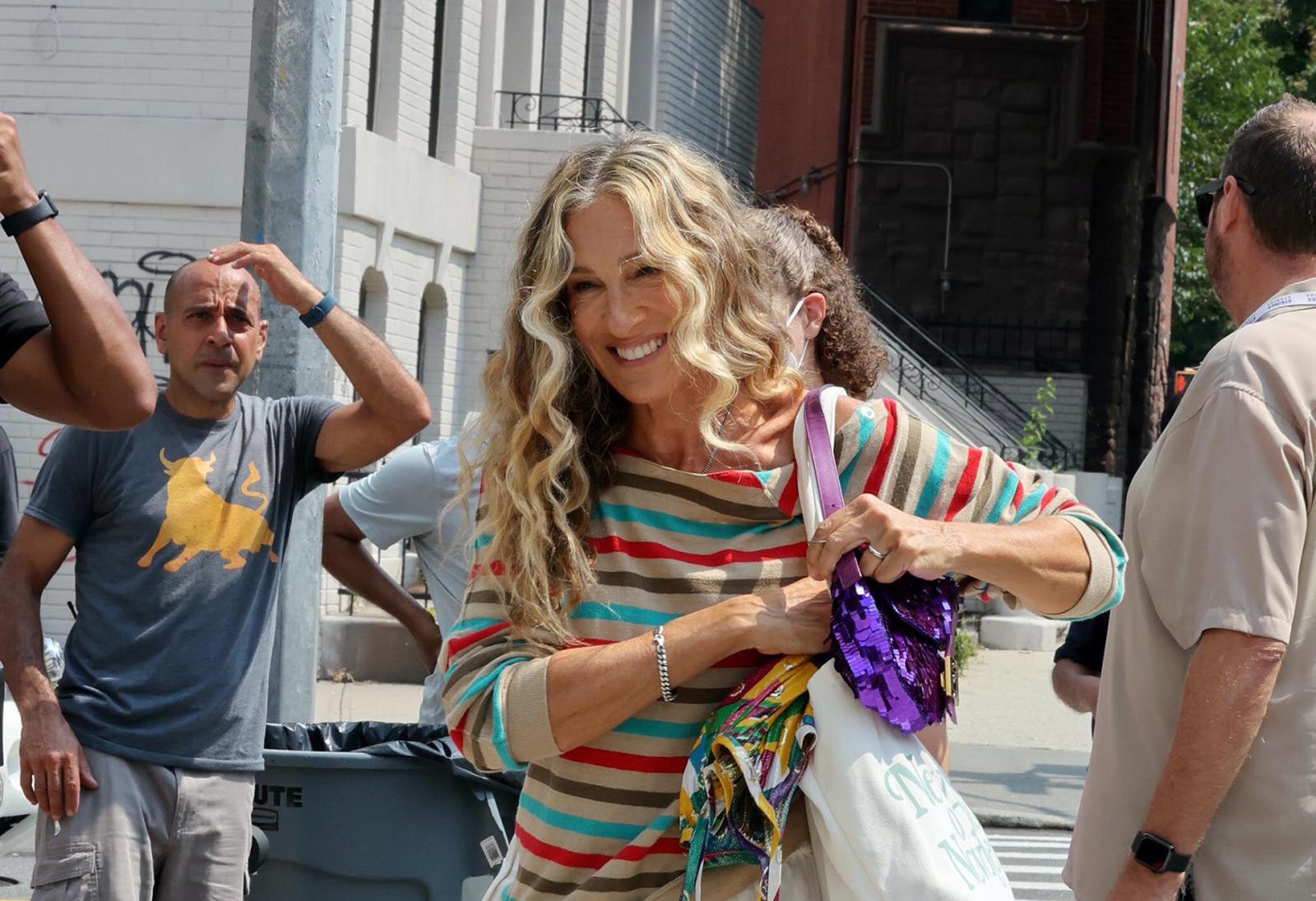 Carrie Bradshaw's Fashion Legacy: Four Pieces That Never Go Out of Style - image 2