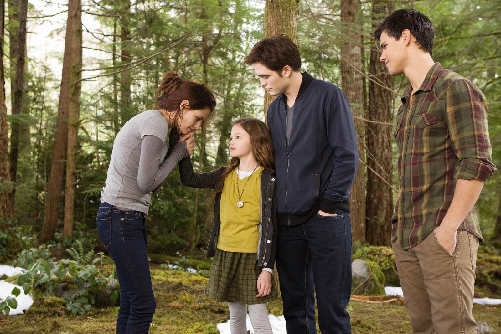 Bella and Edward's Daughter All Grown Up: Here's What She Looks Like Now - image 1