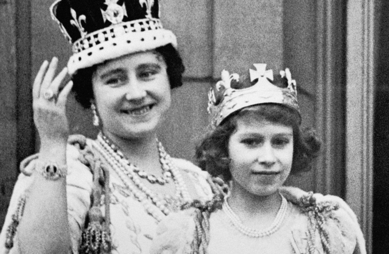 From Reserved Royal to Sovereign Superstar: Incredible Story of Elizabeth II - image 2