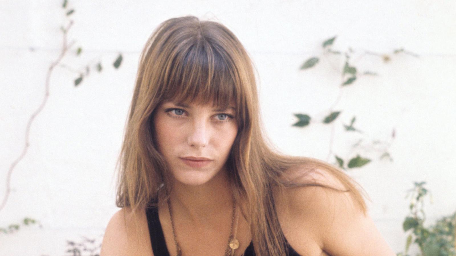 How Jane Birkin Became the Ultimate French It-Girl - image 4