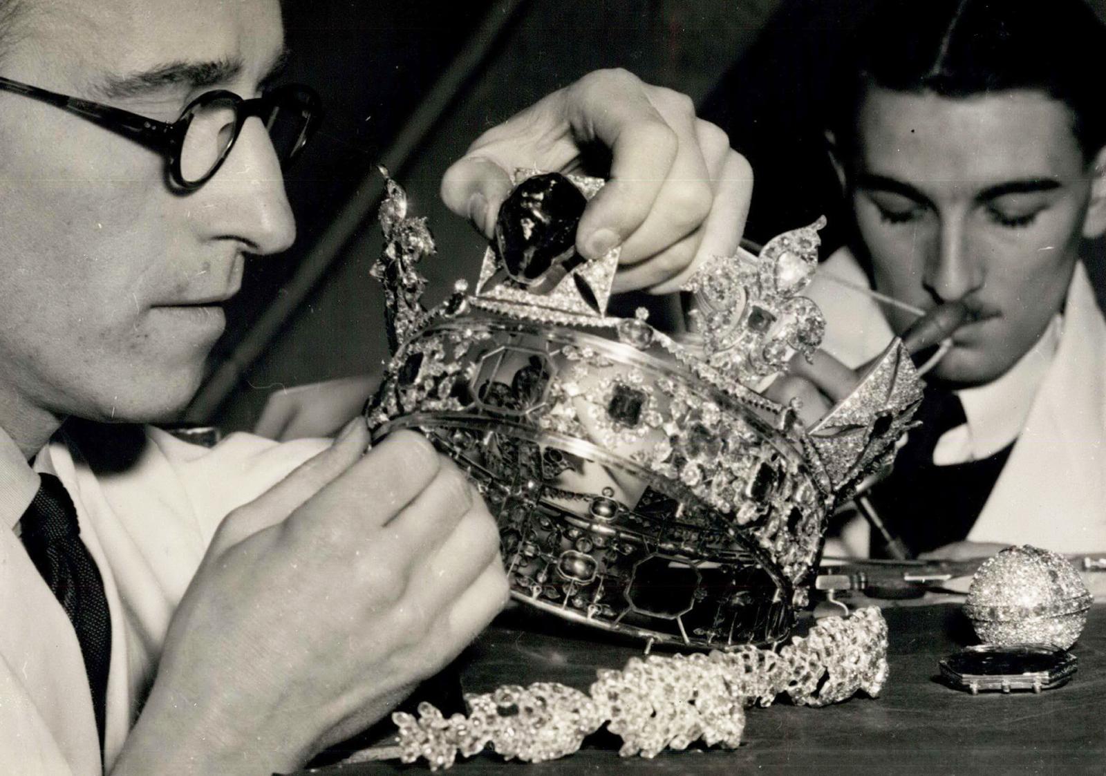 The Gem of Doom: How the Ruby Almost Brought Down the British Monarchy - image 3