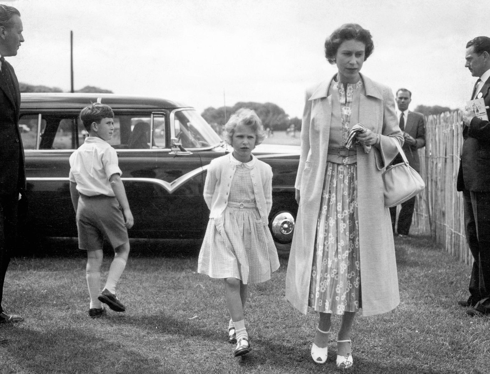 From Reserved Royal to Sovereign Superstar: Incredible Story of Elizabeth II - image 5