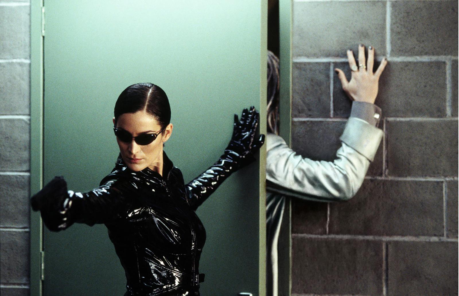 1990s Movies Predicted the Future of Fashion With These 9 Iconic Outfits - image 7
